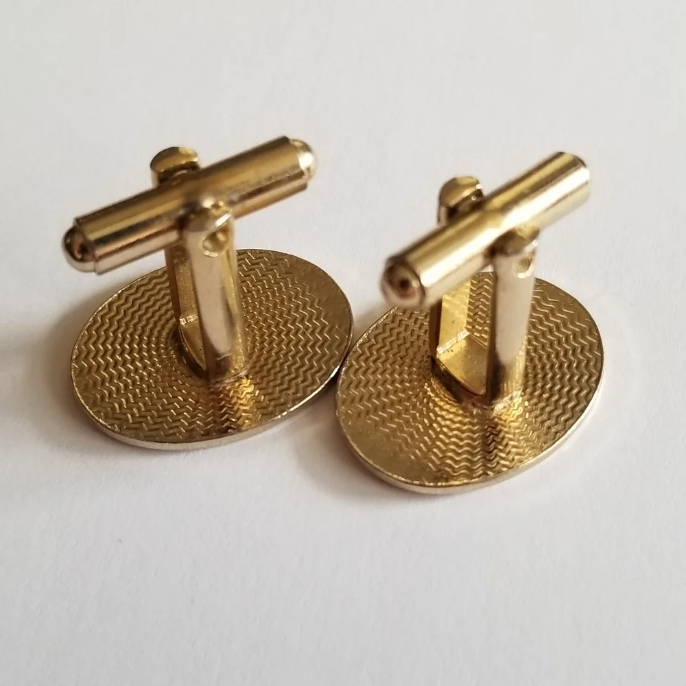 Vintage cufflinks gold tone oval etched design cuff links